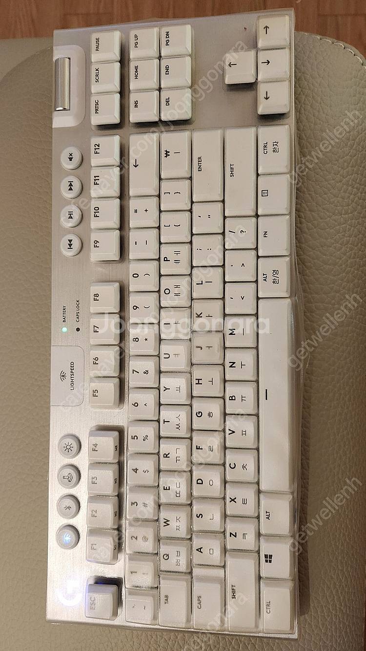 로지텍 g913 tkl 택타일 갈축 팝니다--0