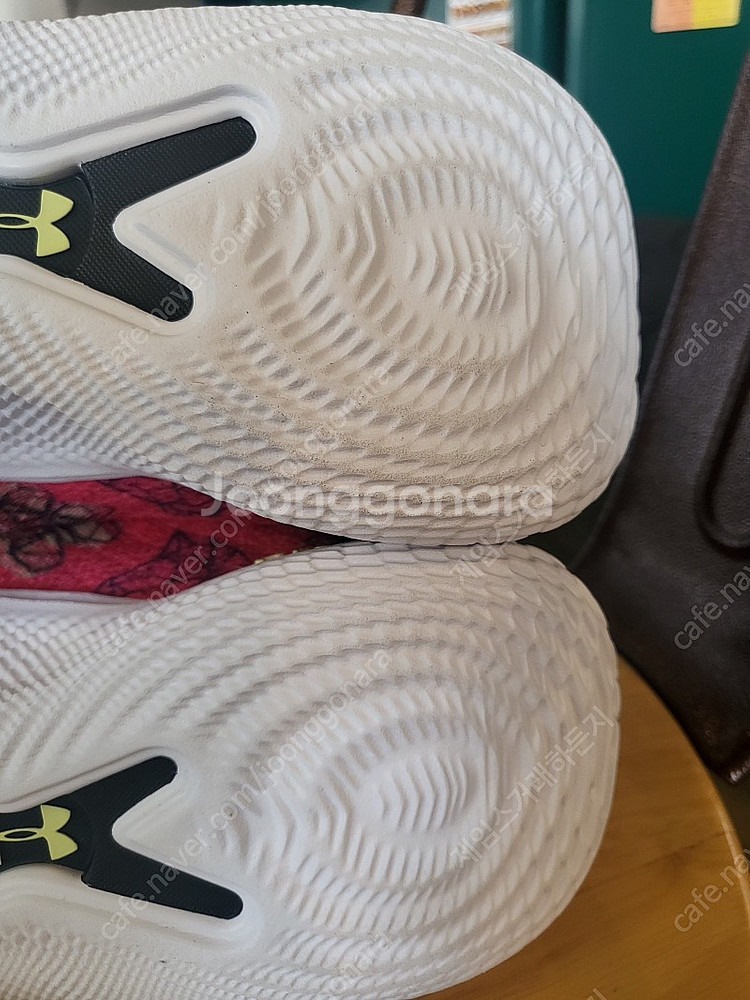 농구화 커리10 중고팝니다.--3