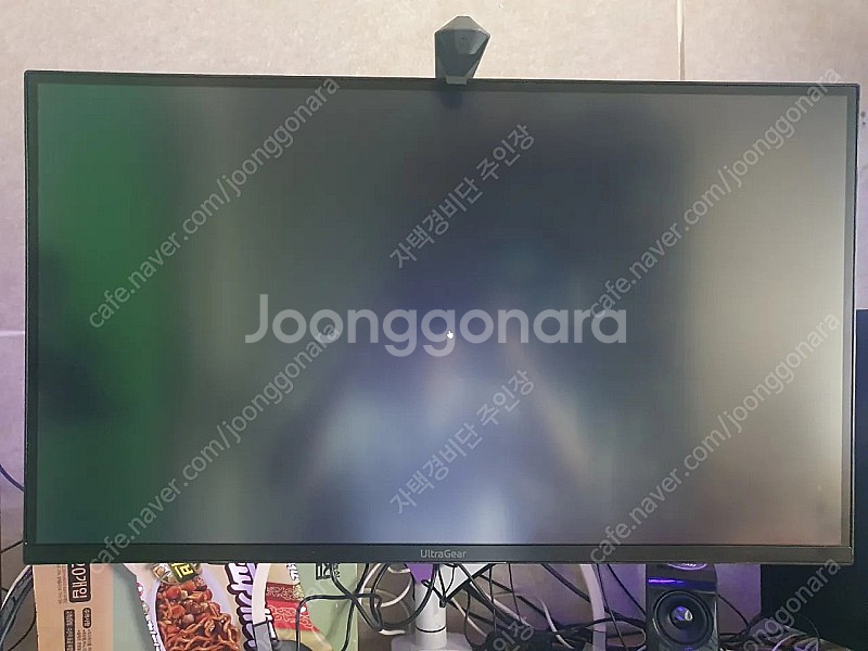 LG 32GQ950 4K 144hz모니터 팝니다--1