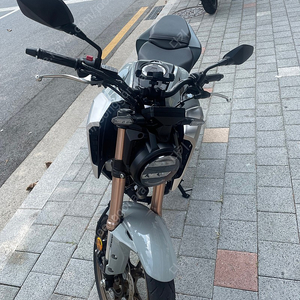 22년식 CB125R 1700km 그레이 무꿍 무슬립 무사고 상태s+