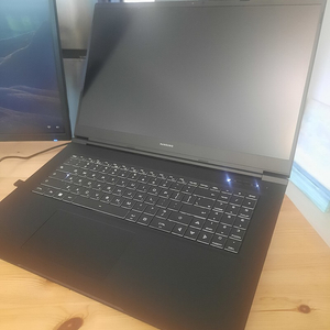 한성 게이밍노트북 TFG7276XG/17인치/인텔12세대/i7/RTX3060/DDR5 16GB/SSD500GB