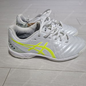 아식스 칼체토 235mm 와이드핏 asics calcetto