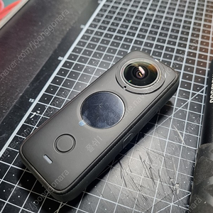 insta360 one x2 판매합니다.