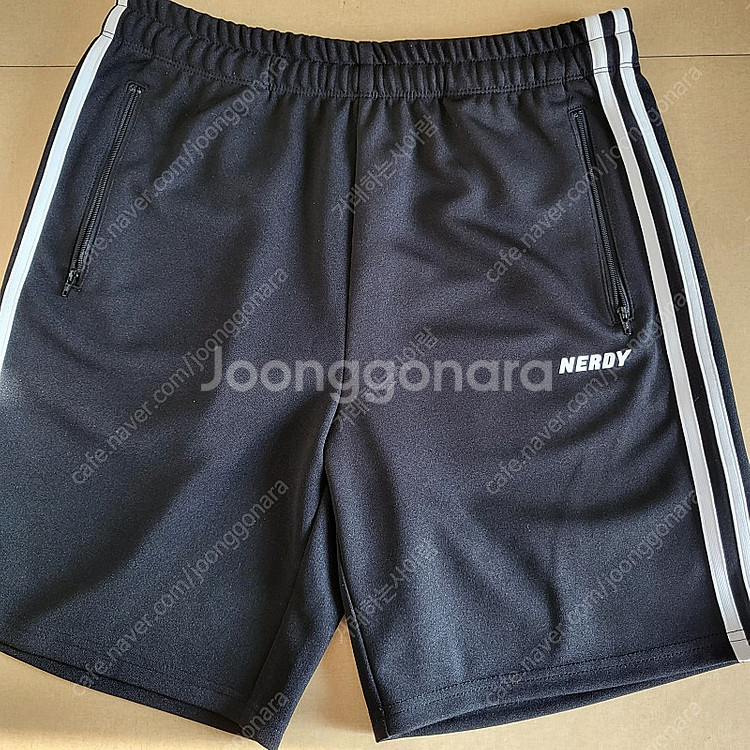 널디 검정 반바지 (사이즈M)--0