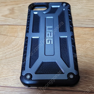 UAG 케이스 아이폰SE2,SE3,아이폰8