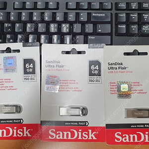 샌디스크 usb 저장장치 64g 2개 32g 1개 총 3개 새제품 판매