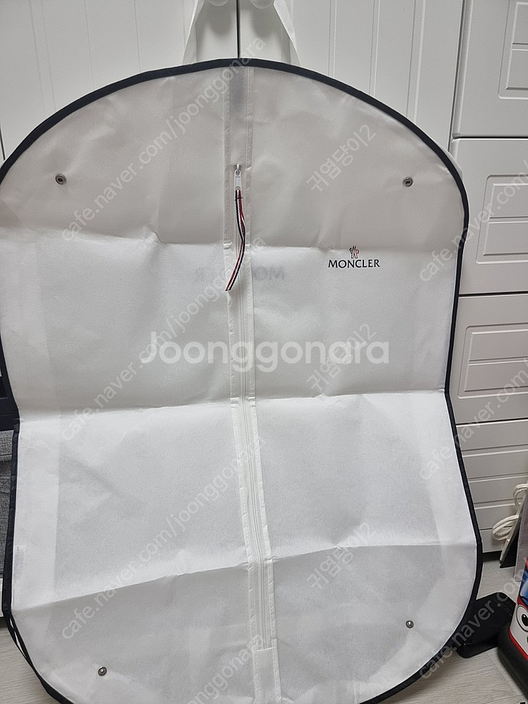 몽클레어 수트케이스 가먼트백 2만 택포--0