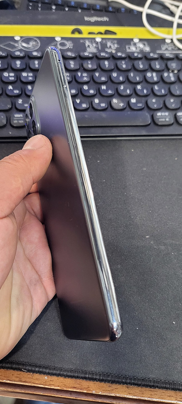 갤럭시 퀀텀3 특A급 팝니다--6