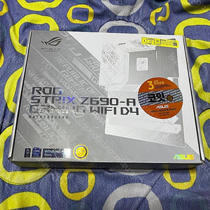 ASUS ROG STRIX Z690-A GAMING WIFI D4 메인보드 판매합니다.
