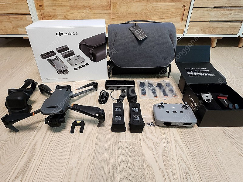 DJI 매빅3 플라이모어 콤보 , 태블릿 홀더포함--1