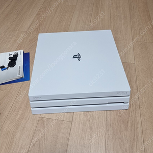 ps4 pro 화이트 팝니다