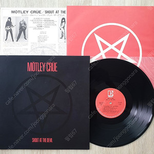 (LP 판매) 메탈 - 머틀리 크루 (Motley Crue) Shout At The Devil 1983년 일본반 게이트폴더, 이너 슬리브, 인서트 포함