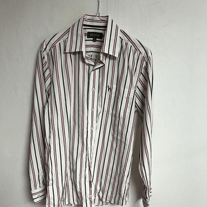 헤지스 남성 줄무늬셔츠(95)M 15000원 판매