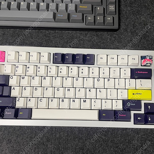 7v ewhite ,gmk future funk