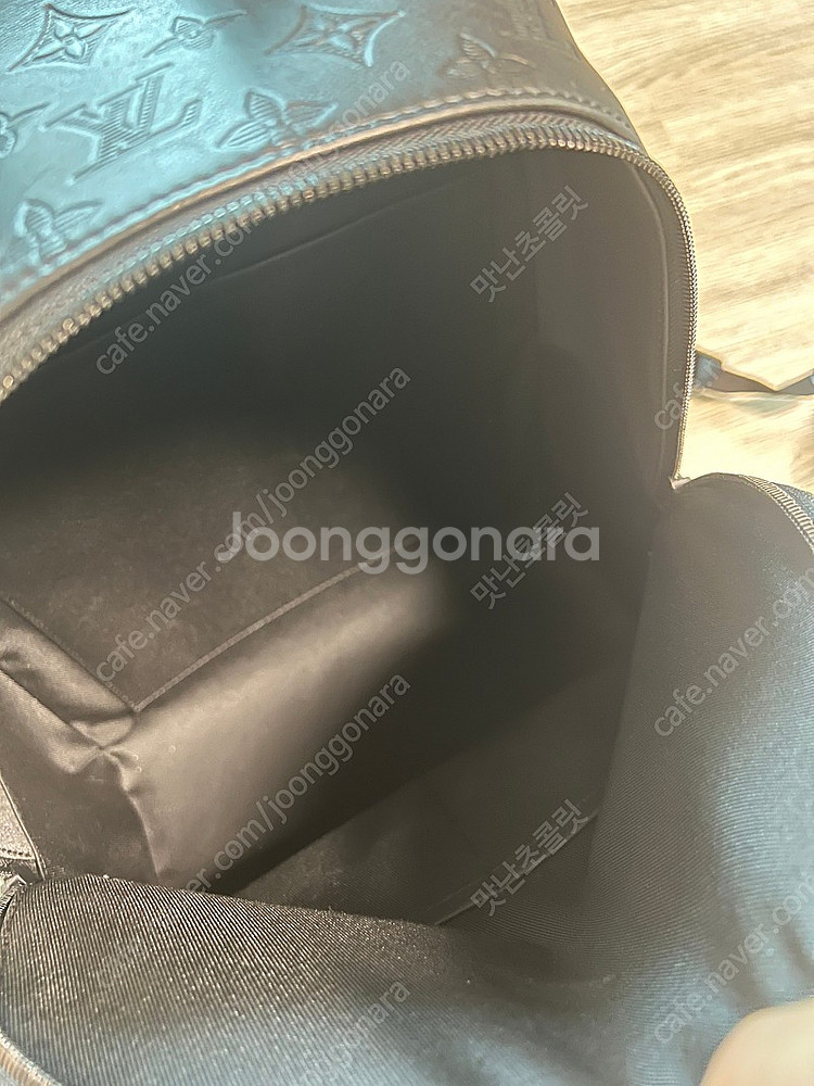 루이비통 레이서 백팩 거의새것 팝니다--9