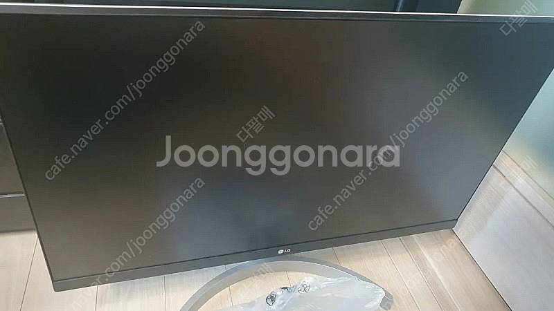 LG 24ML600SW모니터+알파플랜 LF1 모니터암--0
