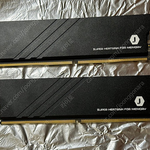 에센코어 흑금치 5600 ddr5 램 16gb x2 팝니다