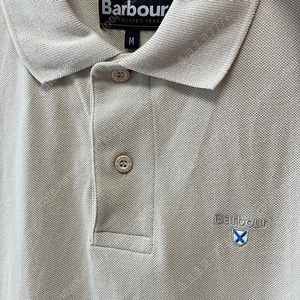 바버(Barbour) 남성 베이지 pk티셔츠 새상품 저렴하게 팝니다.