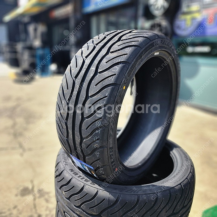 사일룬타이어 R01 스포츠 265/35R18 265 3...--1