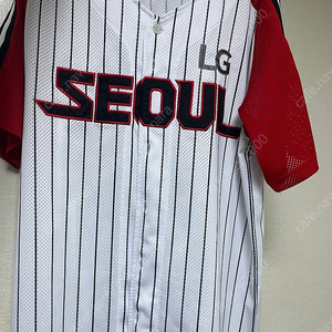 LG트윈스 홍창기 서울유니폼 105 사이즈 판매합니다.