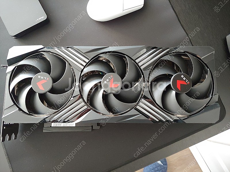 PNY RTX 4090 EPIC-X 제이씨현 4080과...--2