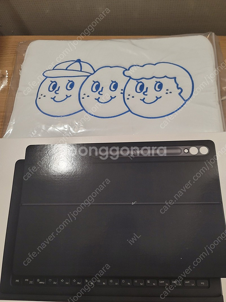 삼성 갤럭시 탭S9 울트라 키보드 북커버 (EF-DX9...--0