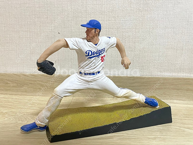 맥팔레인 MLB LA 다저스 클레이튼 커쇼 피규어--1