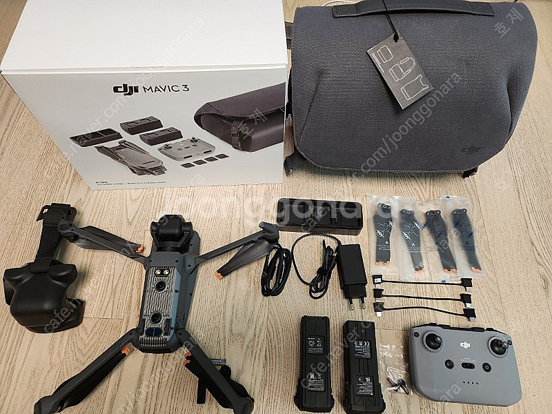 DJI 매빅3 플라이모어 콤보 신동품팝니다.--0
