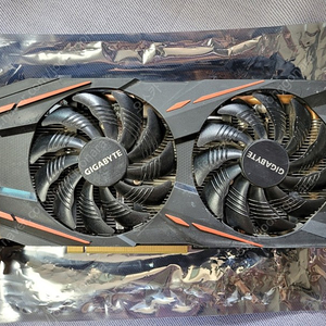 그래픽카드 라데온 RX590GME 8GB (전원8핀)