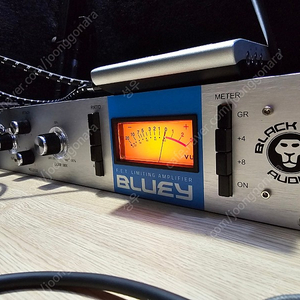 black lion audio bluey compressor 팝니다.