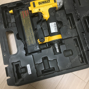 (서울직) 디월트 dwfp2350k 팝니다. (2350 , 실타카 630타입 )
