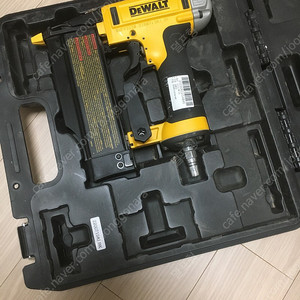 (서울직) 디월트 dwfp2350k 팝니다. (2350 , 실타카 630타입 )