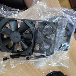 NZXT 쿨링팬 3EA 미사용