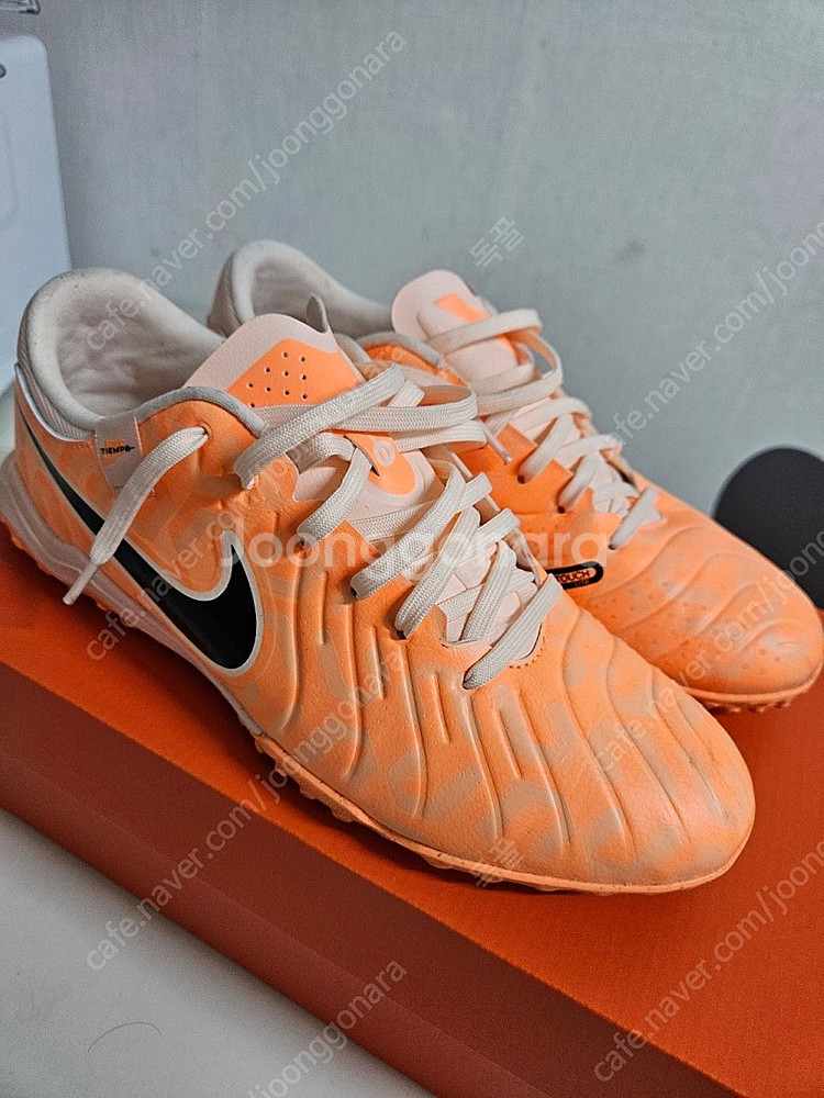 나이키 풋살화 티엠포 레전드10 아카데미 260사이즈--0