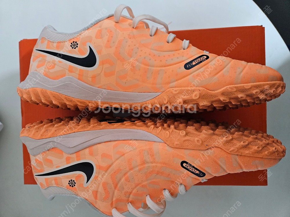 나이키 풋살화 티엠포 레전드10 아카데미 260사이즈--2