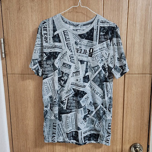 (95)나이키 반팔 뉴스페이퍼 티셔츠