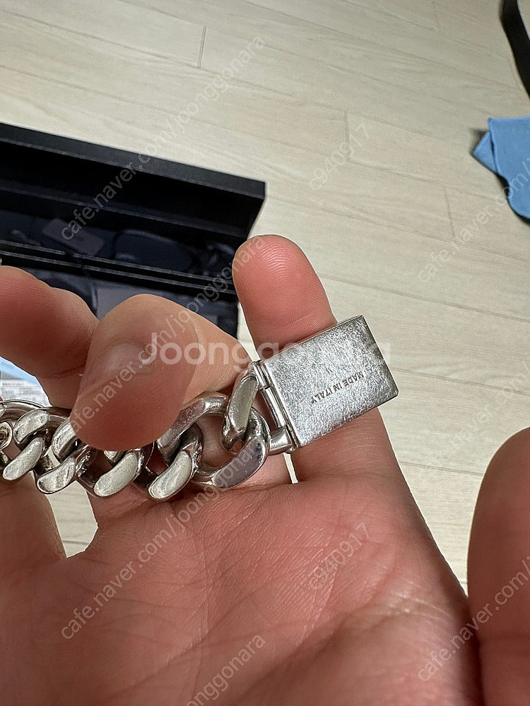 프라다 크리스털 로고 쥬얼 브레이슬릿--2