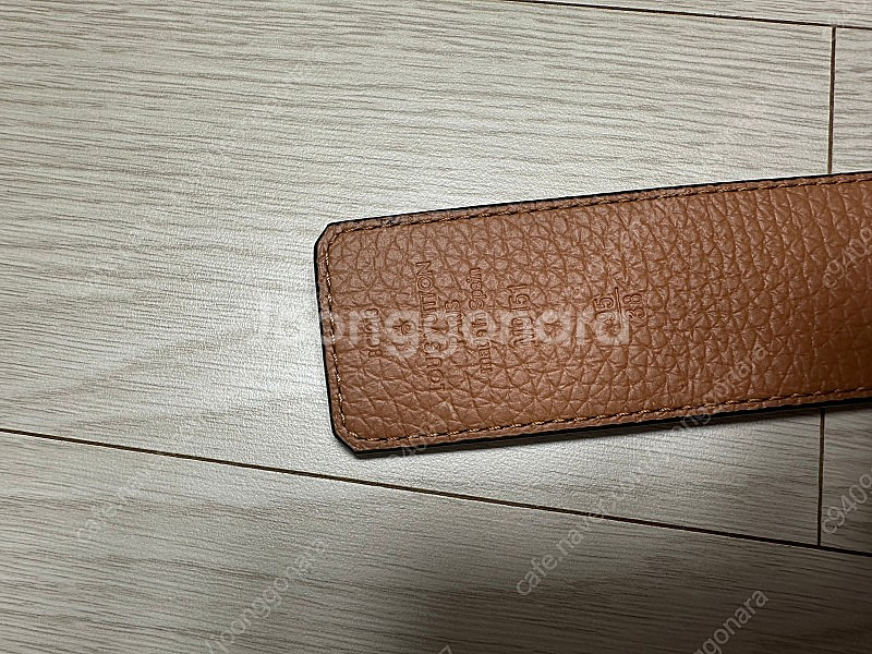 루이비통 이니셜 40MM 리버서블 토리용 벨트95cm--3