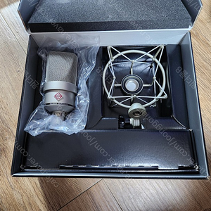 TLM103 노이만(Neumann) 국내 수입정품 판매합니다 상태 좋습니다!