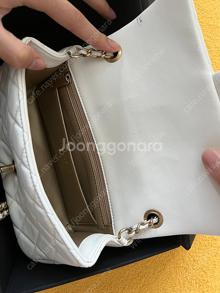 샤넬 골드볼 화이트 금장 뉴미니 백--3