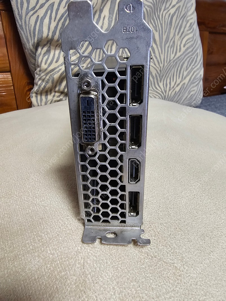 그래픽 카드 팝니다--2