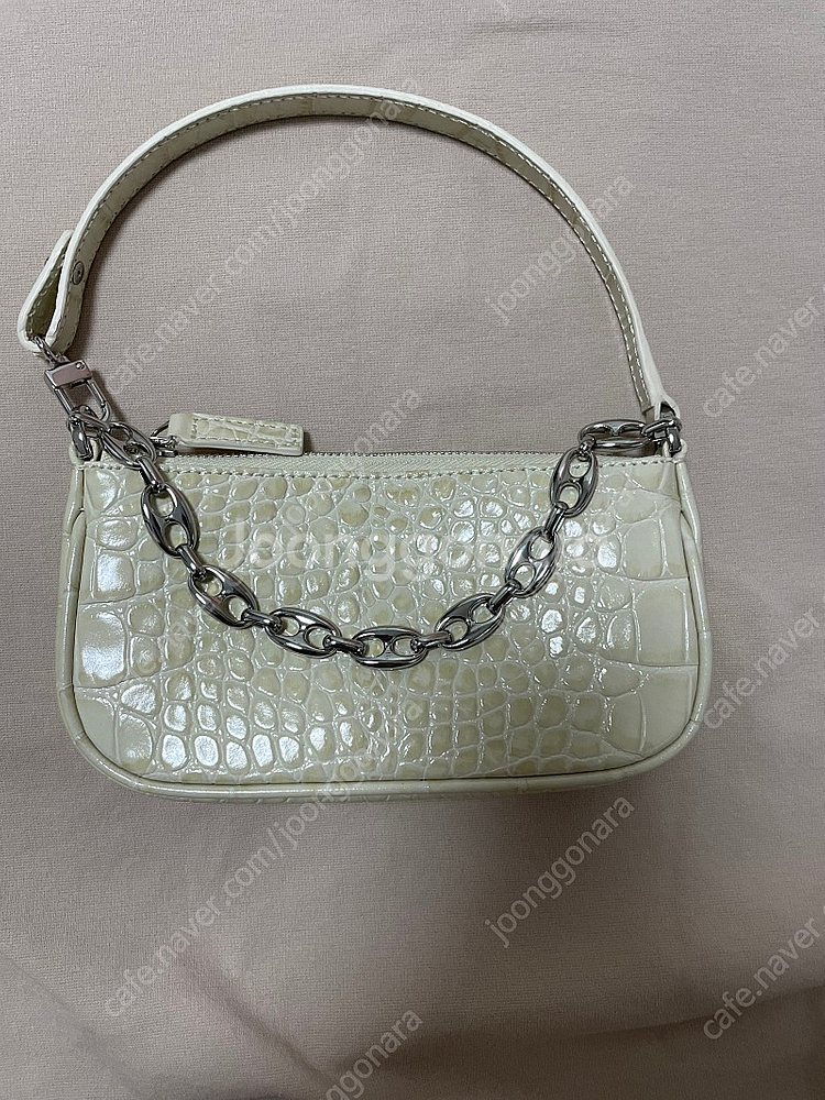 바이파 미니 레이첼 레더 숄더백 크림색--1