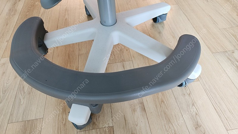 시디즈 mitto 초등학생 아동 의자판매--1