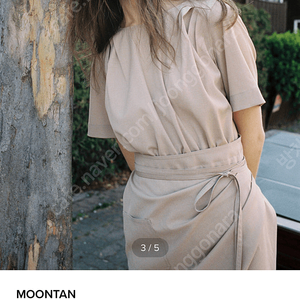 Moontan 문탠 HALF-SLEEVE WRAP DRESS