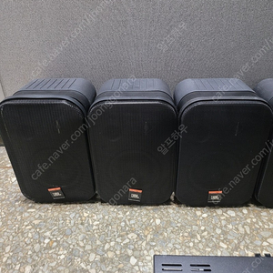 6채널 앰프 1대 JBL 스피커 컨트롤1프로 6개(브라켓포함) 팝니다 가격내림