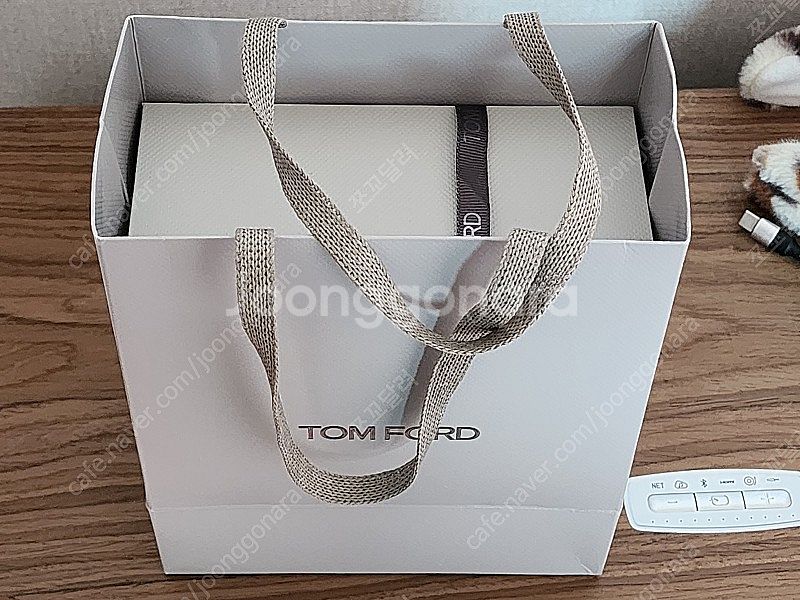 톰포드 오 드 쏠레이 블랑 뚜왈렛 향수 판매합니다--5