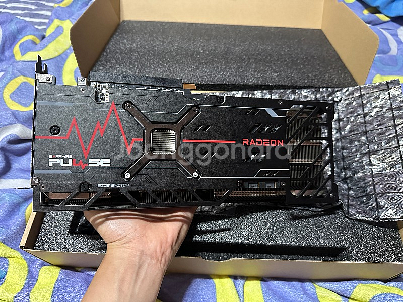 라데온 사파이어 RX6800 16GB 펄스 판매합니다.--2