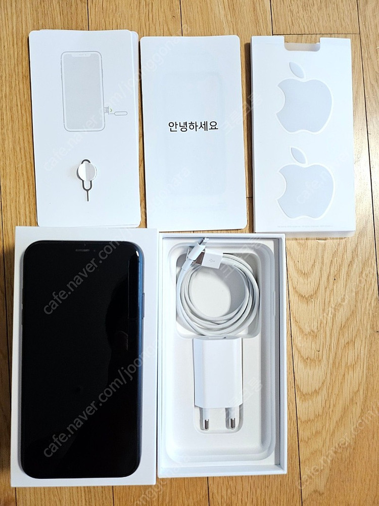 아이폰 XR 128GB A+급 블랙 풀박스 팝니다 24만원--2