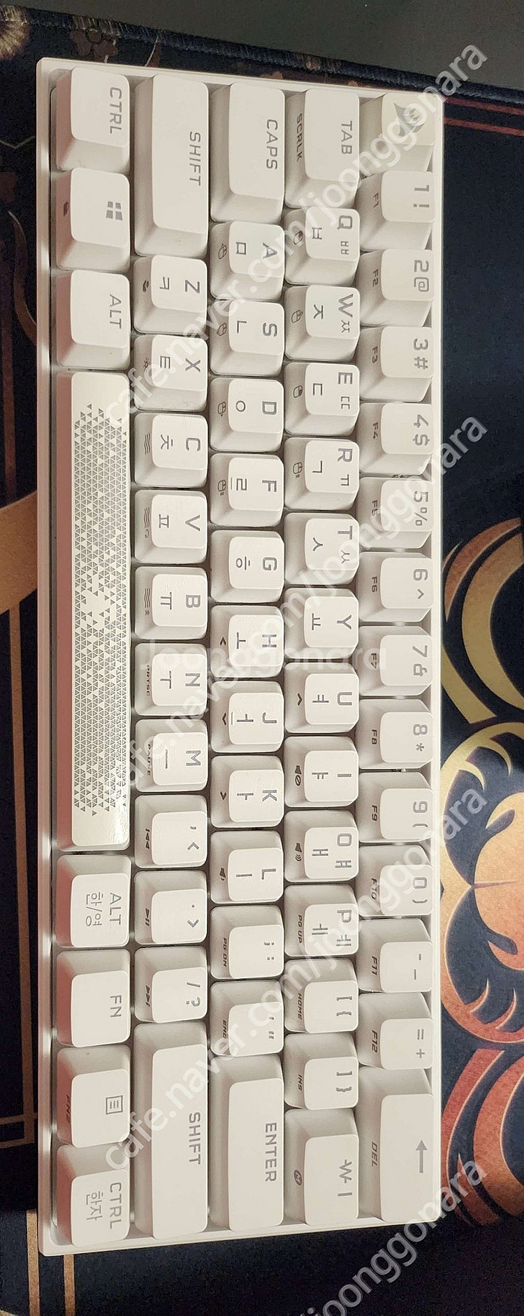 커세어 K65 RGB 미니 화이트 적축 팝니다--0