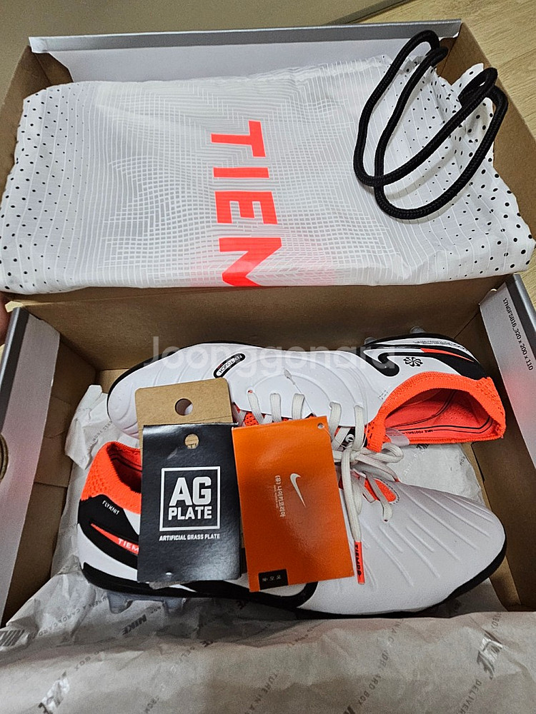 나이키 최상급 축구화 티엠포 레전드10 엘리트 AG 260사이즈--6